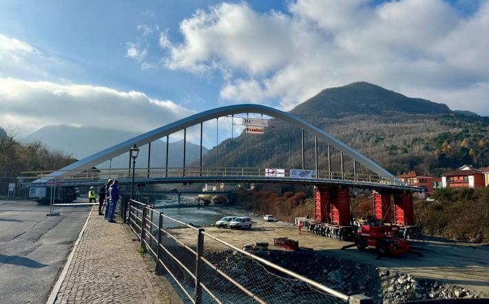 Garessio: la posa del nuovo ponte Odasso si completerà domani, sabato 30 novembre