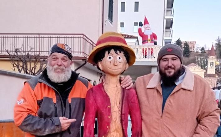 Farigliano: alla Fiera dei Puciu 2024 Monkey D. Rufy di One Piece visto da Barba Brisiu 