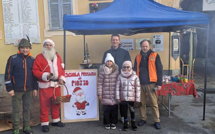 "Magia di Natale e futuro da costruire: la scuola primaria di Piozzo vi aspetta!"
