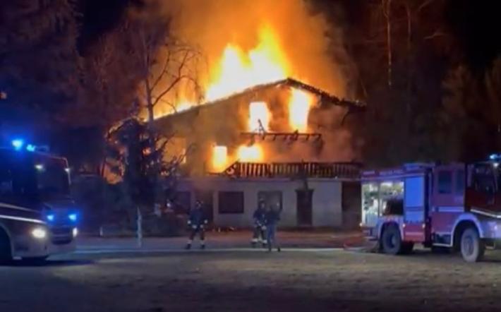 Chiusa di Pesio: domato nella notte l’incendio allo chalet vicino al Coc Ner