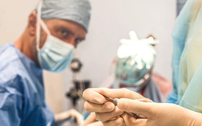 La Clinica Odontoiatrica Salzano e Tirone offre tre borse di studio per diventare Assistente di Studio Odontoiatrico