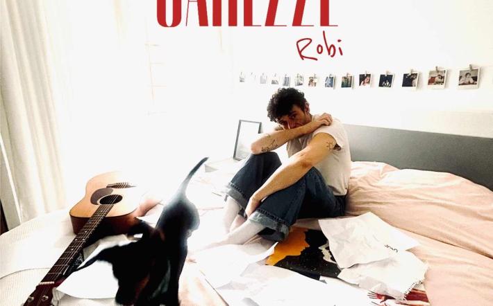 Clavesana, "Robi" Ballauri: «Il mio primo album “Carezze” è dedicato a chi non smette mai di sognare»