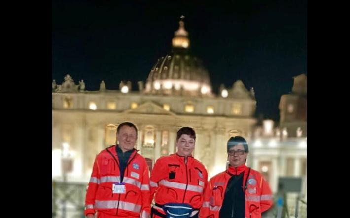 “Con il cuore in viaggio”: da Clavesana a Roma, tre Volontari del Soccorso di Clavesana al fianco dei fedeli