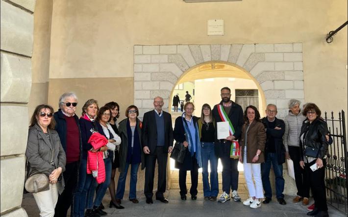 Chiusa di Pesio: il vicolo tra le due piazze ora porta il nome di De Caroli