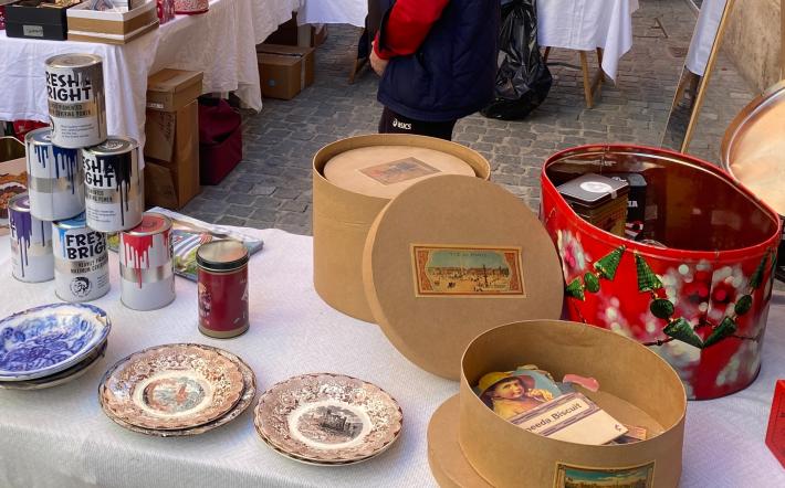 Mondovì: mercatino antiquariato cambia gestione e diventa “Retrò”