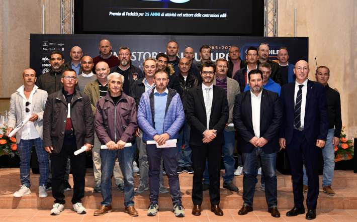 La Cassa Edile di Cuneo ha premiato lavoratori,  studenti e aziende distribuendo 140 mila euro