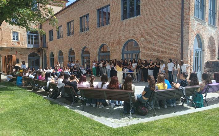 Licei Vasco Beccaria Govone di Mondovì: i premi agli studenti "Rondine"