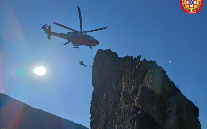 Escursionisti bloccati sulla ferrata dei Corvi, comune di Viola Saint Gree salvati dal Soccorso Alpino e Soeleologico Piemontese
