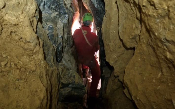 Ormea, escursionista ferito estratto dall’abisso Paperino: conclusa la fase più critica del soccorso