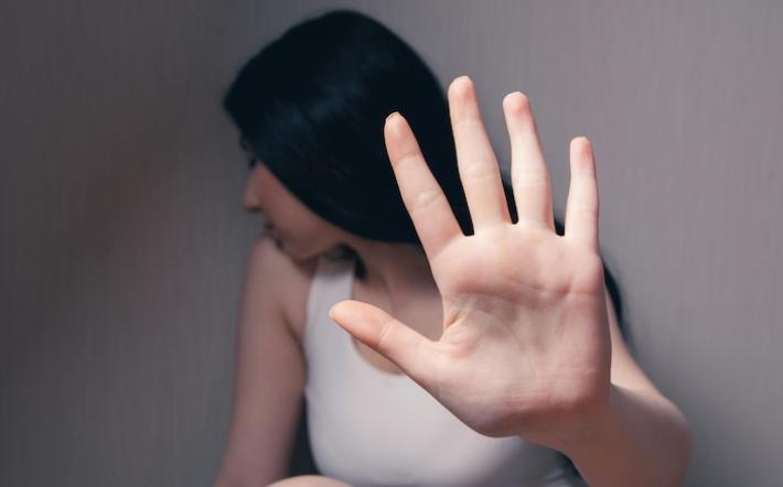 Bastia Mondovì, l’accusa: violenza sessuale di gruppo