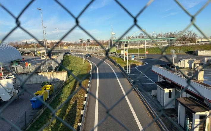 A Mondovì la minorenne del gruppo ritenuto responsabile dell'investimento stradale mortale a Milano