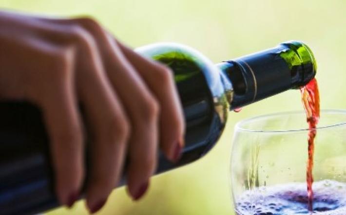 Dazi Usa al 15%: stangata sul vino, allarme in Granda