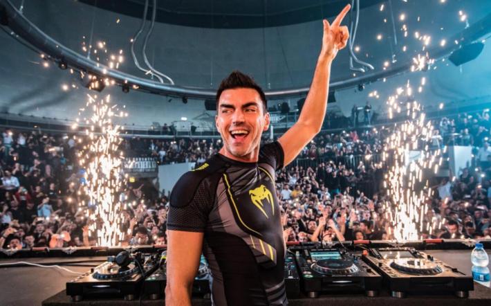 Gabry Ponte, i Giardini del Belvedere: sabato il mix spettacolare a Mondovì