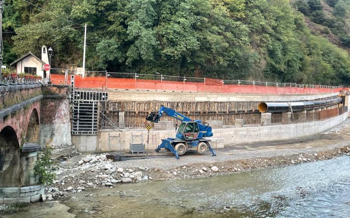Chiusa Pesio: si sistemano i tubi della condotta idrica, chiude il ponte per via Roma
