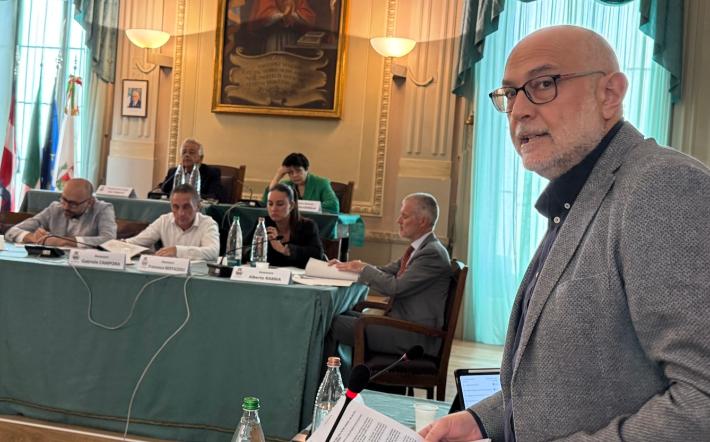 Mondovì, consiglio comunale: si parla delle guerre nel mondo, di Cittadella (in arrivo oltre 2 milioni della Regione) e revisione della funicolare