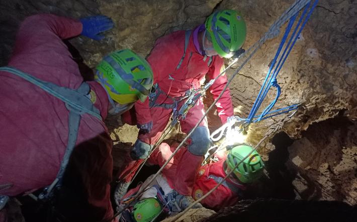 Nuovi soccorritori speleologici del Soccorso Alpino:&nbsp;superano gli esami anche alla Grotta di Bossea