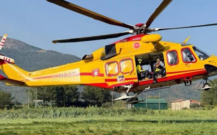 Cade da un'impalcatura a Priero: uomo elitrasportato a Cuneo in codice rosso
