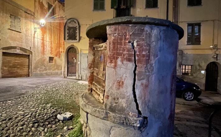 Mondovì: danneggiato l'antico pozzo in vicolo del Teatro 