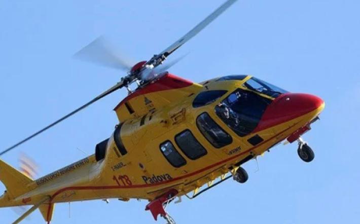 Ultraleggero fuori pista a Camerana, due feriti trasportati in elicottero