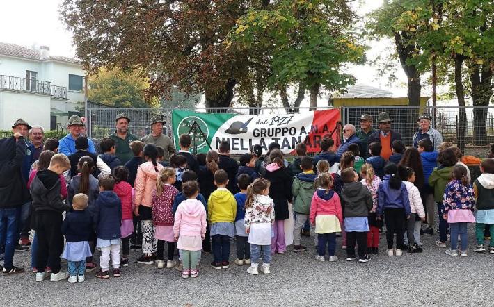 Niella: il grazie agli Alpini per la castagnata alle scuole