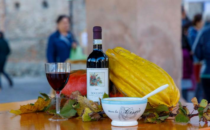 Dogliani: il profumo della Cisrà torna a scaldare la Fiera dei Santi