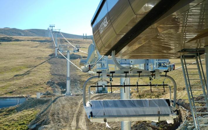 Artesina, conto alla rovescia per la nuova seggiovia pronta all’ultimo collaudo