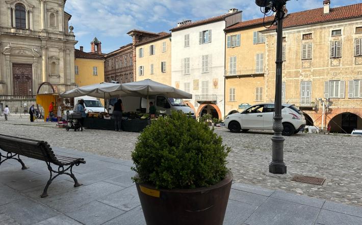 Mondovì, piazza Maggiore: scattata la viabilità invernale