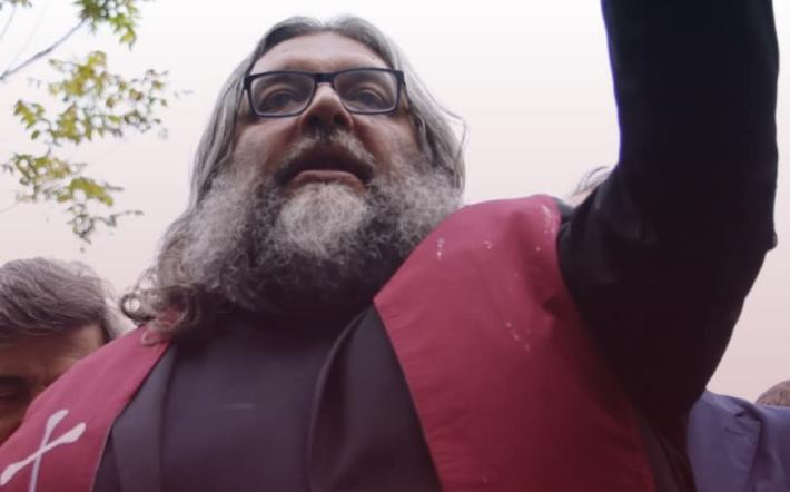 Tifosi granata in pensiero per don Robella, grave dopo un incidente al rientro da Mondovì