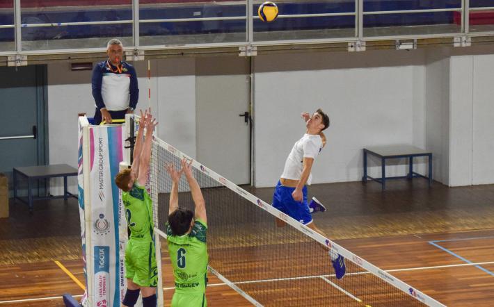 Attacco di Bosio su muro di Mozzate