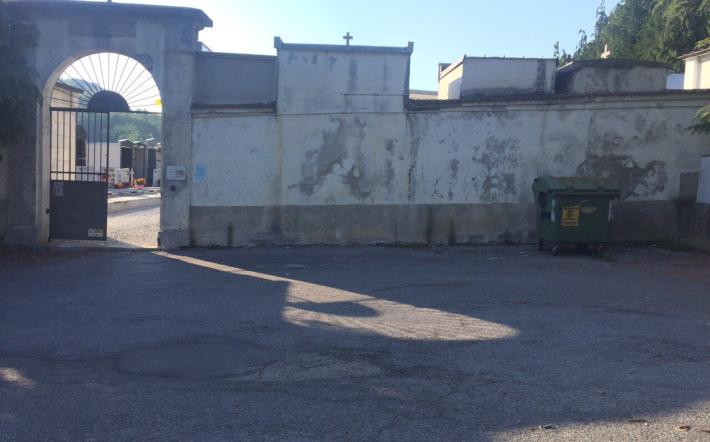 Monastero: rubata una scala in alluminio dal cimitero