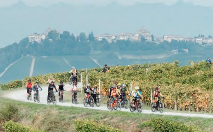 I percorsi cicloturistici tra le Langhe e il Monregalese sull’inserto di “Forbes”