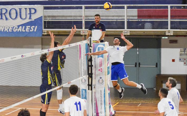 Attacco di Genesio su muro di Caronno