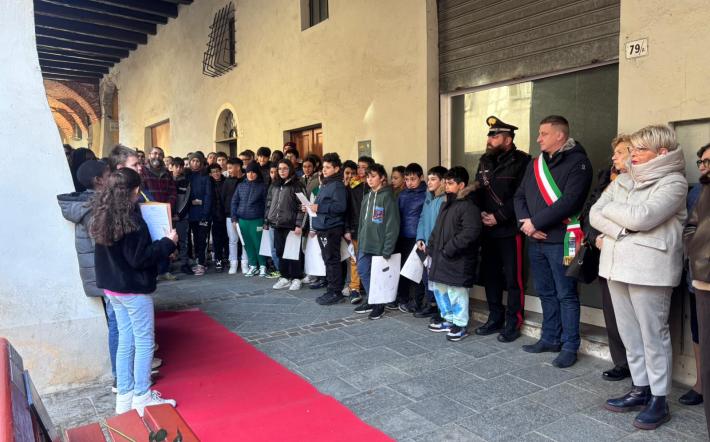 San Michele: la panchina rossa ricorderà Angela Figone