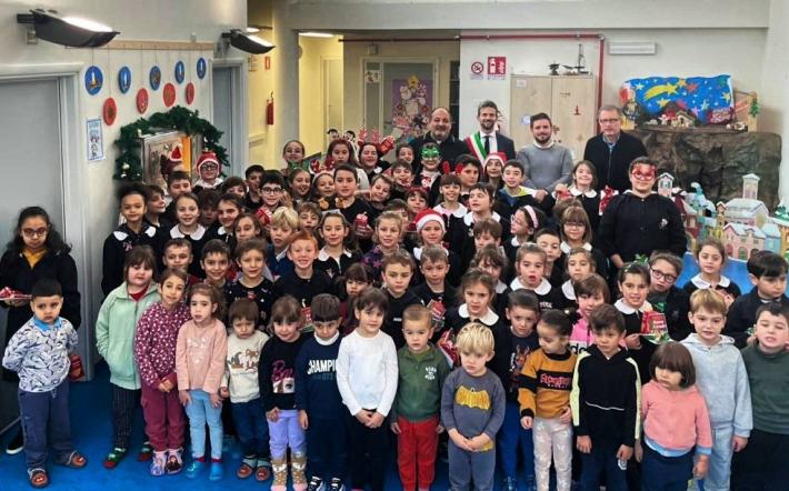 Monastero: gli auguri di Natale alle scuole da parte dell&rsquo;Amministrazione