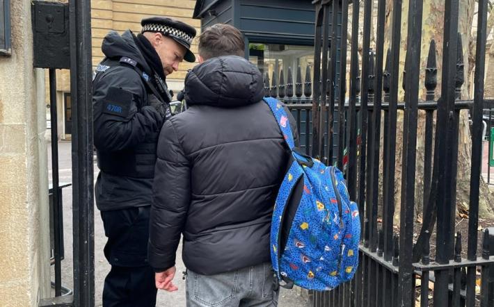 Da Vicoforte a Buckingham Palace per consegnare due pacchi di Natale a re e regina