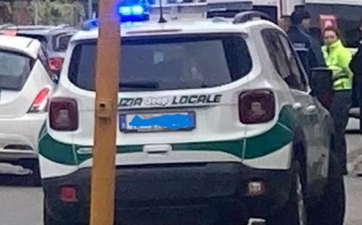 Mondov&igrave;: scontro tra tre veicoli in via I Alpini 