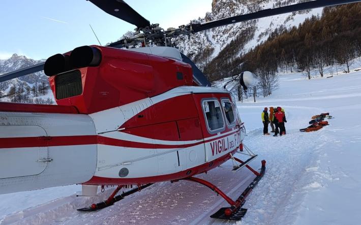 Tragedia sopra Acceglio vicino al Rifugio Bonelli: un morto e due feriti a causa di una valanga