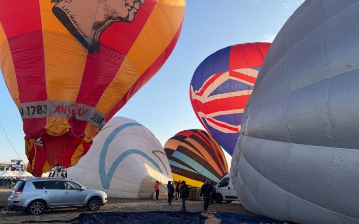 Mondov&igrave;: un'altra giornata limpida per volare in mongolfiera 