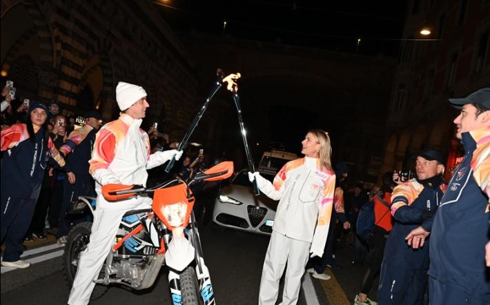 Oddera Colombari Genova fiamma olimpica