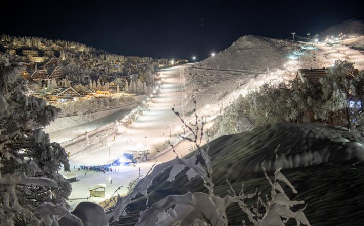 Prato Nevoso, affluenza record: 1.180.228 passaggi, 106.427 primi ingressi, +40% per lo sci notturno e pernotti raddoppiati a gennaio