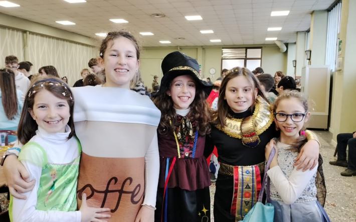 Farigliano: maschere e coriandoli nella sede della Pro Loco