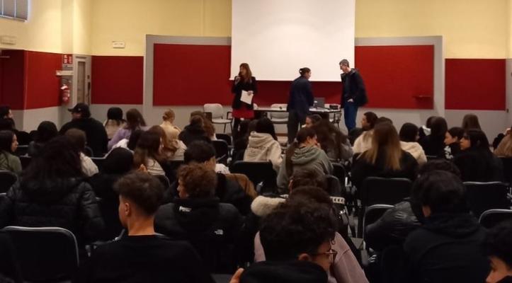 La Citt&agrave; di Mondov&igrave; dona la Costituzione ai ragazzi del CFPCemon